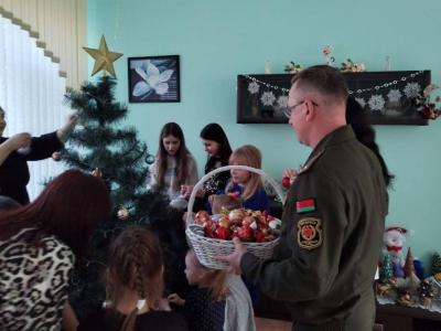 украсим елку вместе